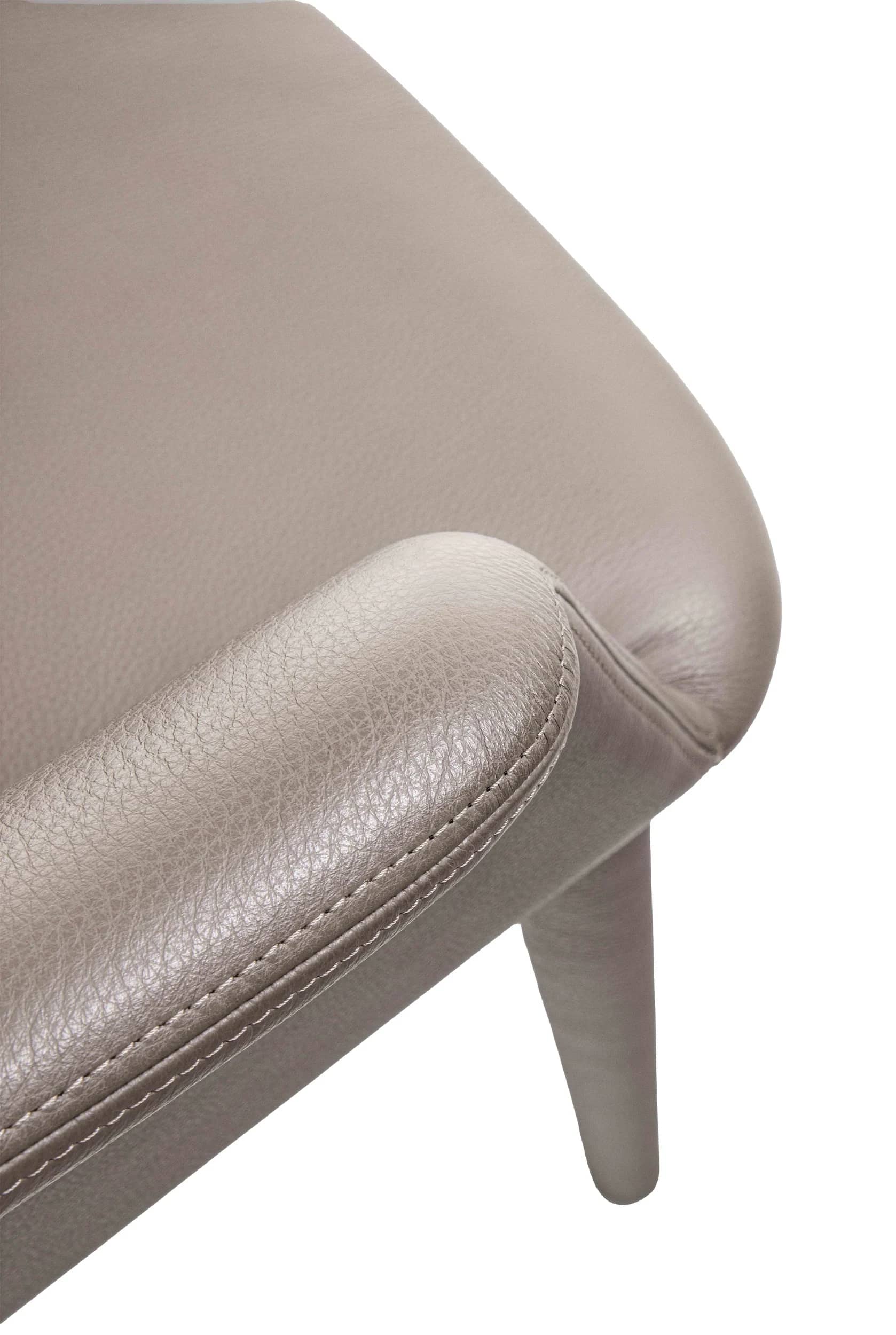 Sedia imbottita con gambe ricoperte Celine - dettaglio 2