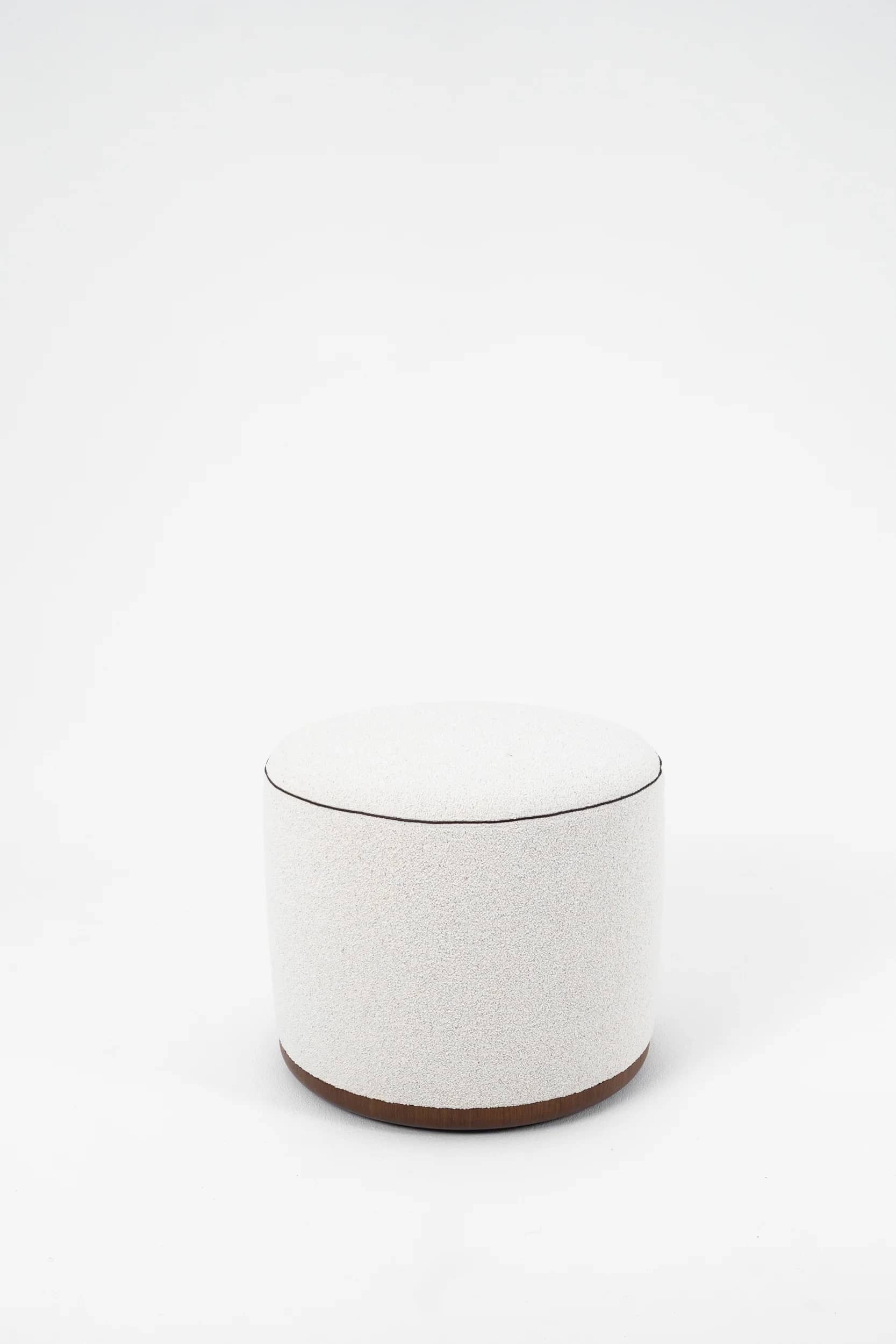Le Cong pouf - view